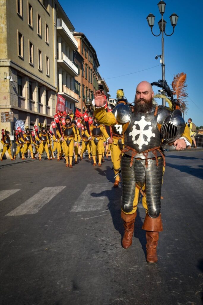 Il Gioco del Ponte Pisa: la rievocazione medievale che infiamma il Giugno Pisano
