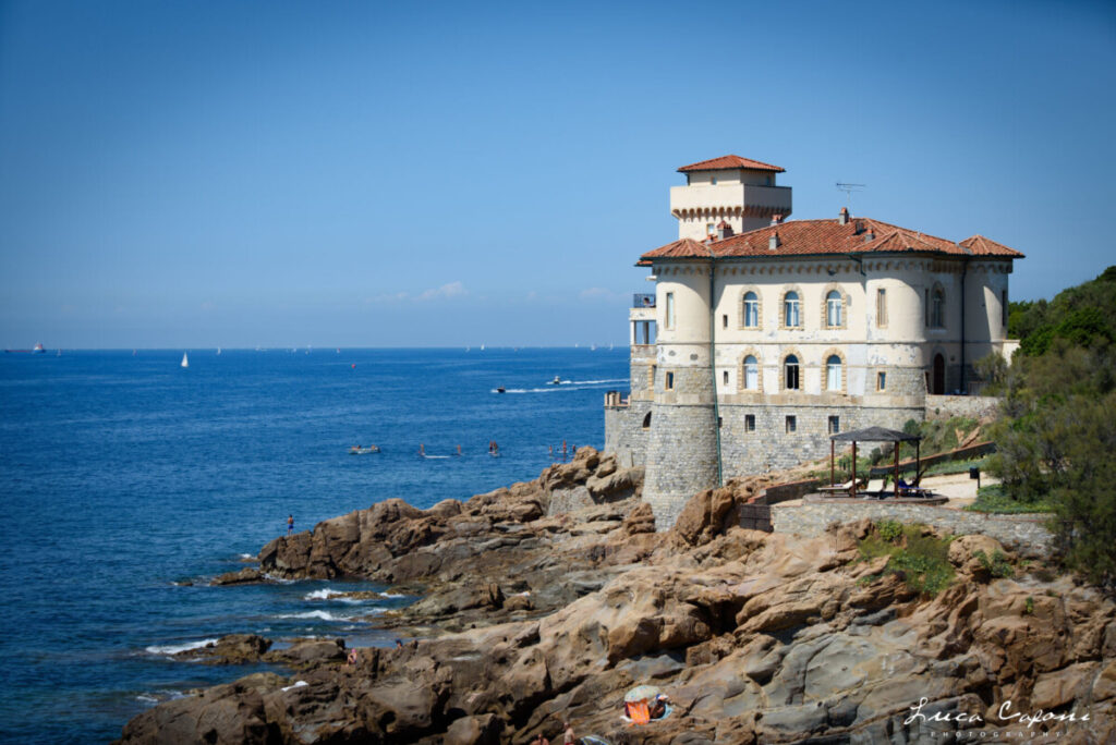 Un giro in moto da Livorno a Castiglioncello: cosa vedere sul lungomare e dove mangiare