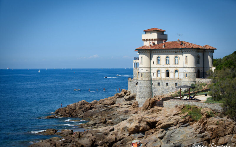 Un giro in moto da Livorno a Castiglioncello: cosa vedere sul lungomare e dove mangiare